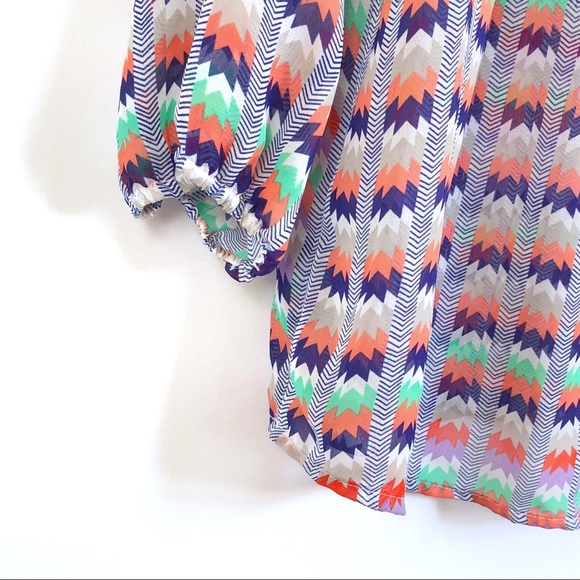 Gap Cold-Shoulder Semi-Sheer Flowy Blouse Sz M - Picture 6 of 8